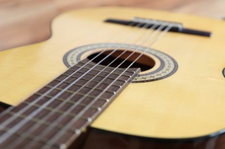 guitar-strings-2809609_1920.jpg